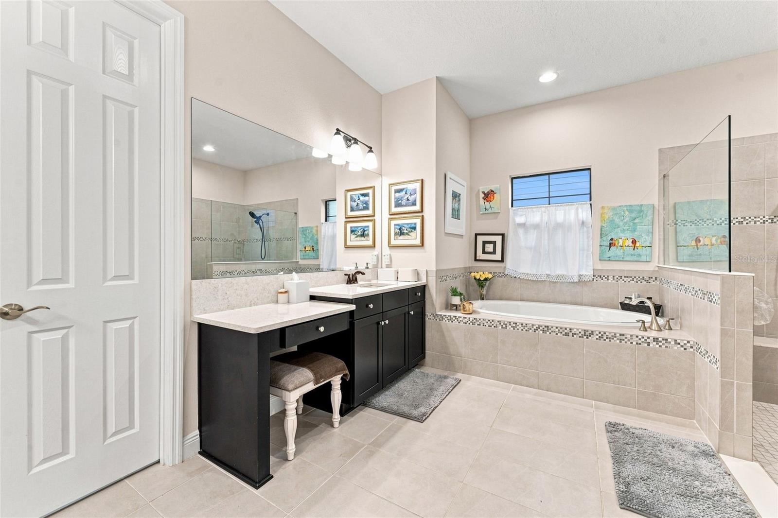 10370 MEADOWRUN DR — photo 24