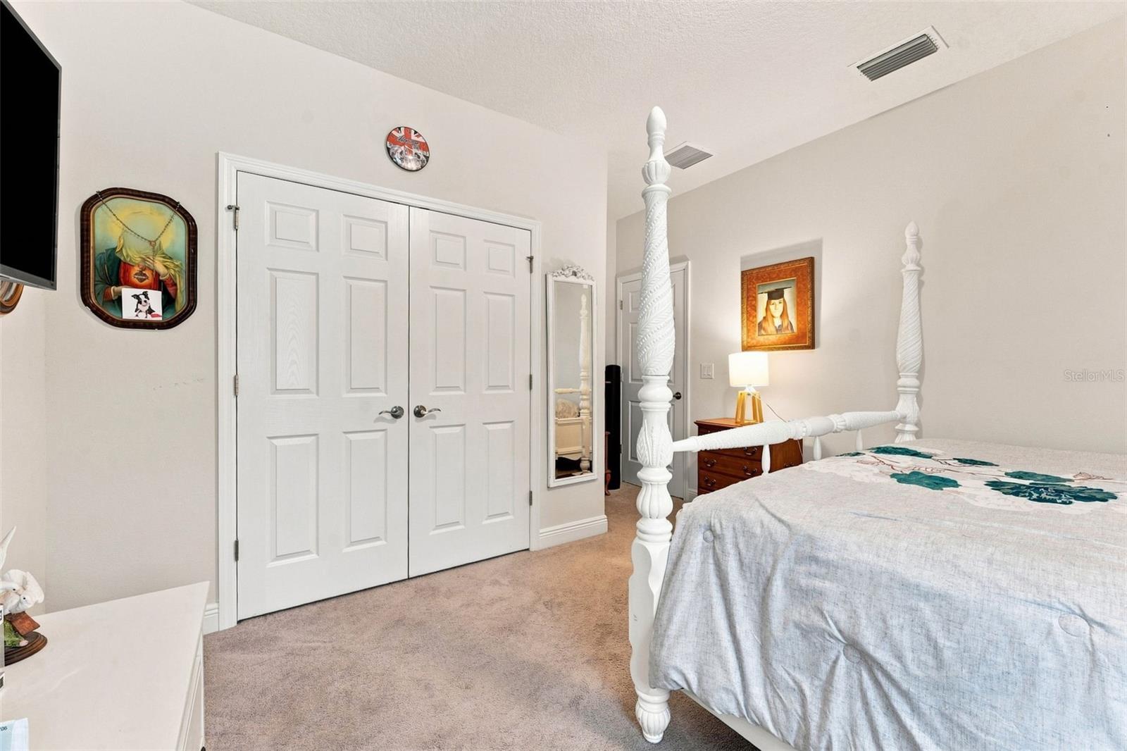 10370 MEADOWRUN DR — photo 33