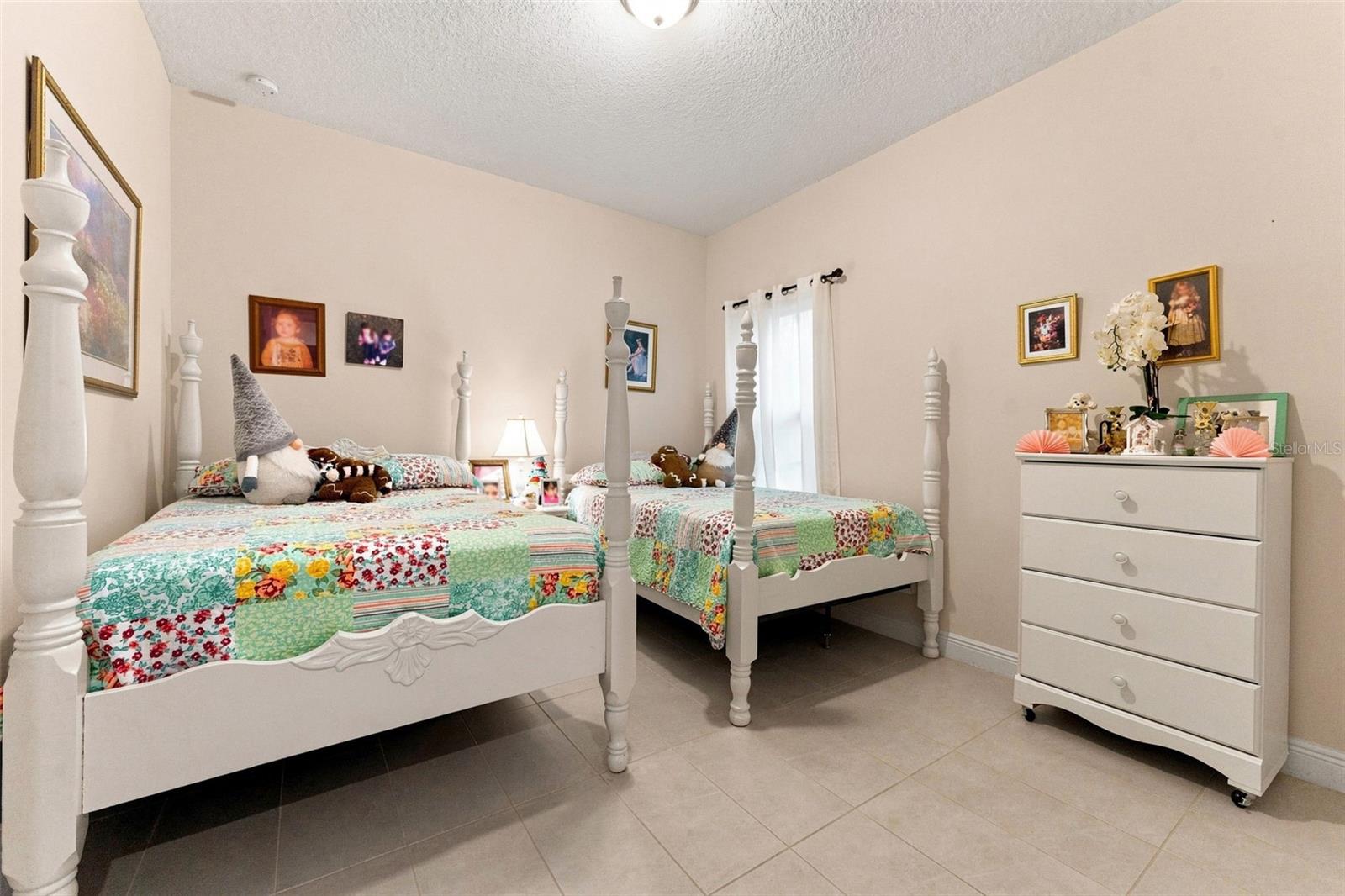 10370 MEADOWRUN DR — photo 36