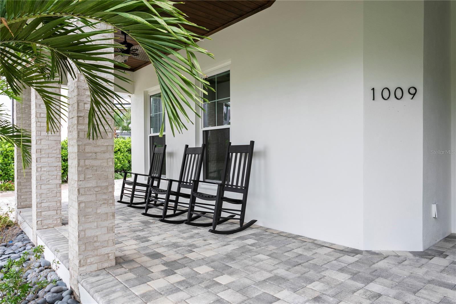 1009 S MORRISON CT — photo 4