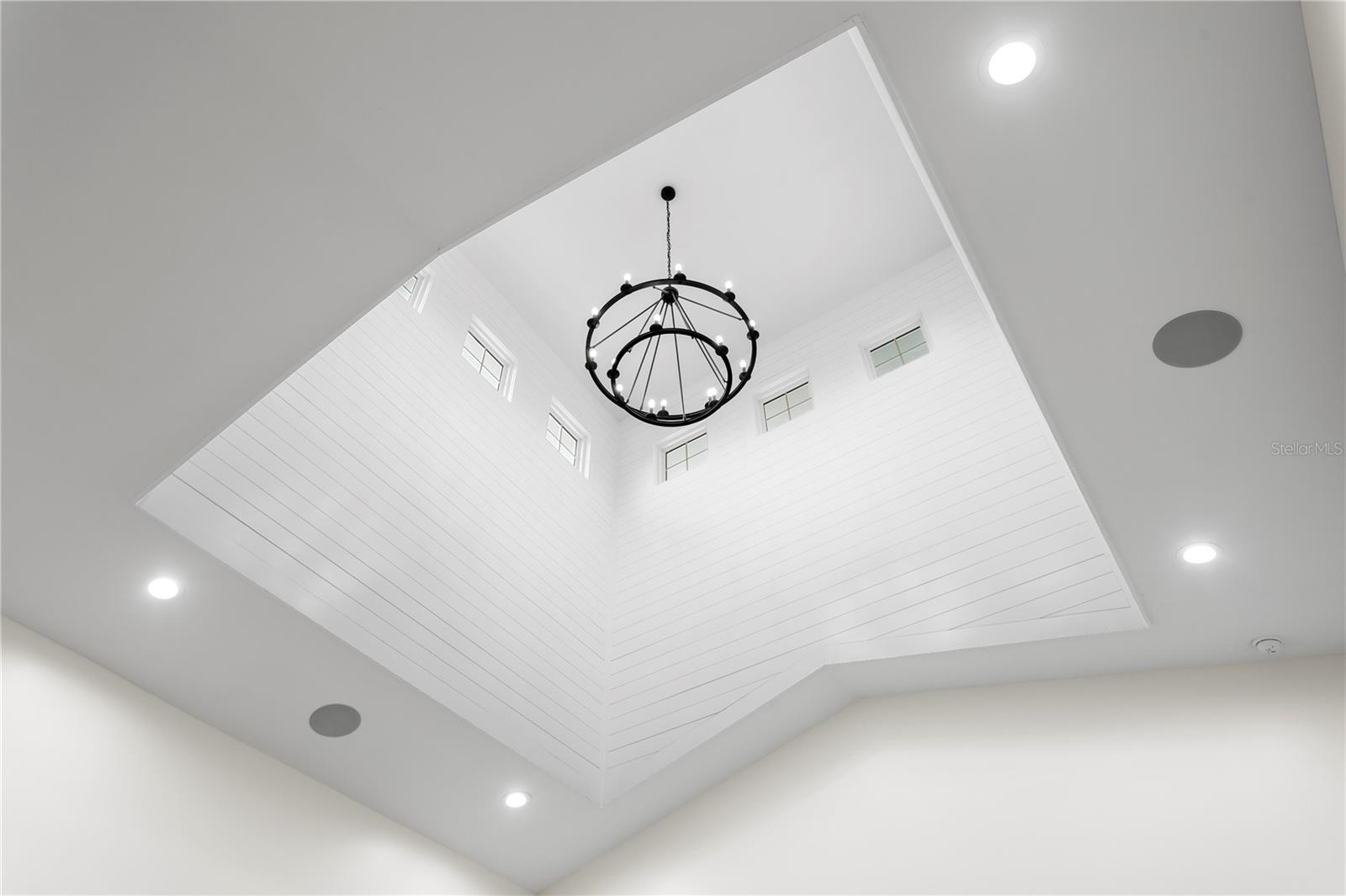 1009 S MORRISON CT — photo 8