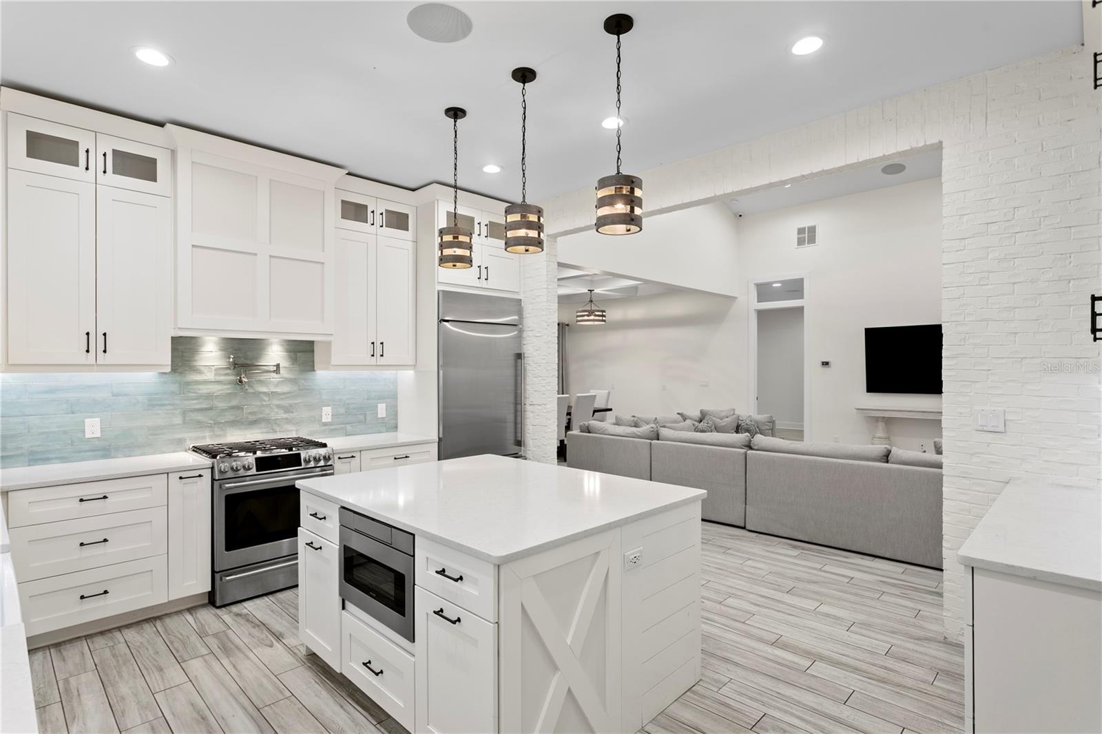 1009 S MORRISON CT — photo 17