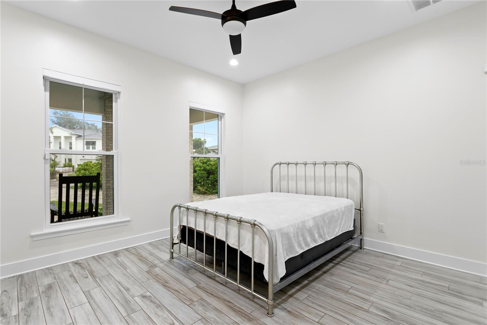 1009 S MORRISON CT — photo 29