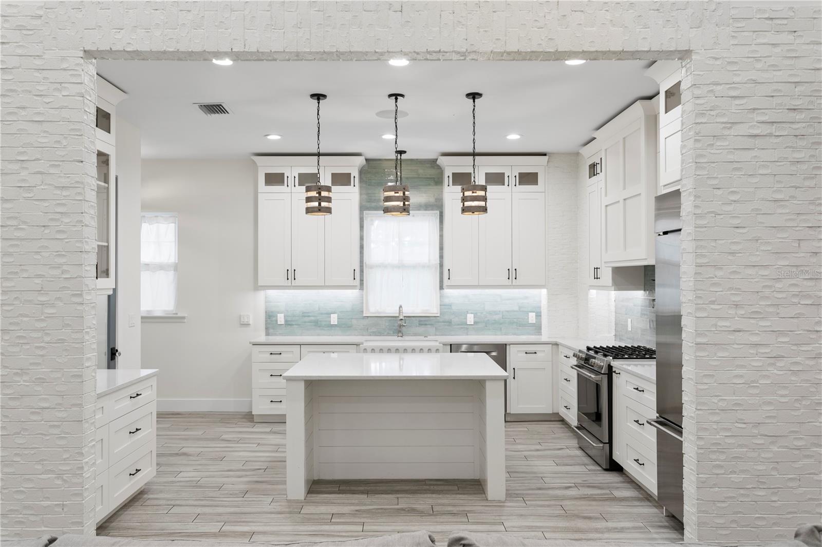1009 S MORRISON CT — photo 12