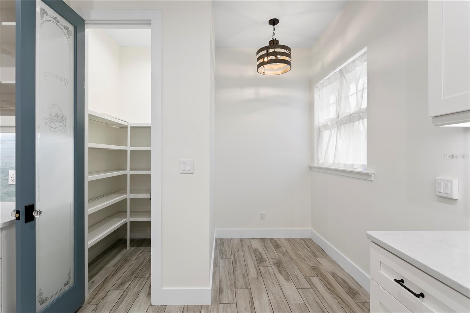 1009 S MORRISON CT — photo 15