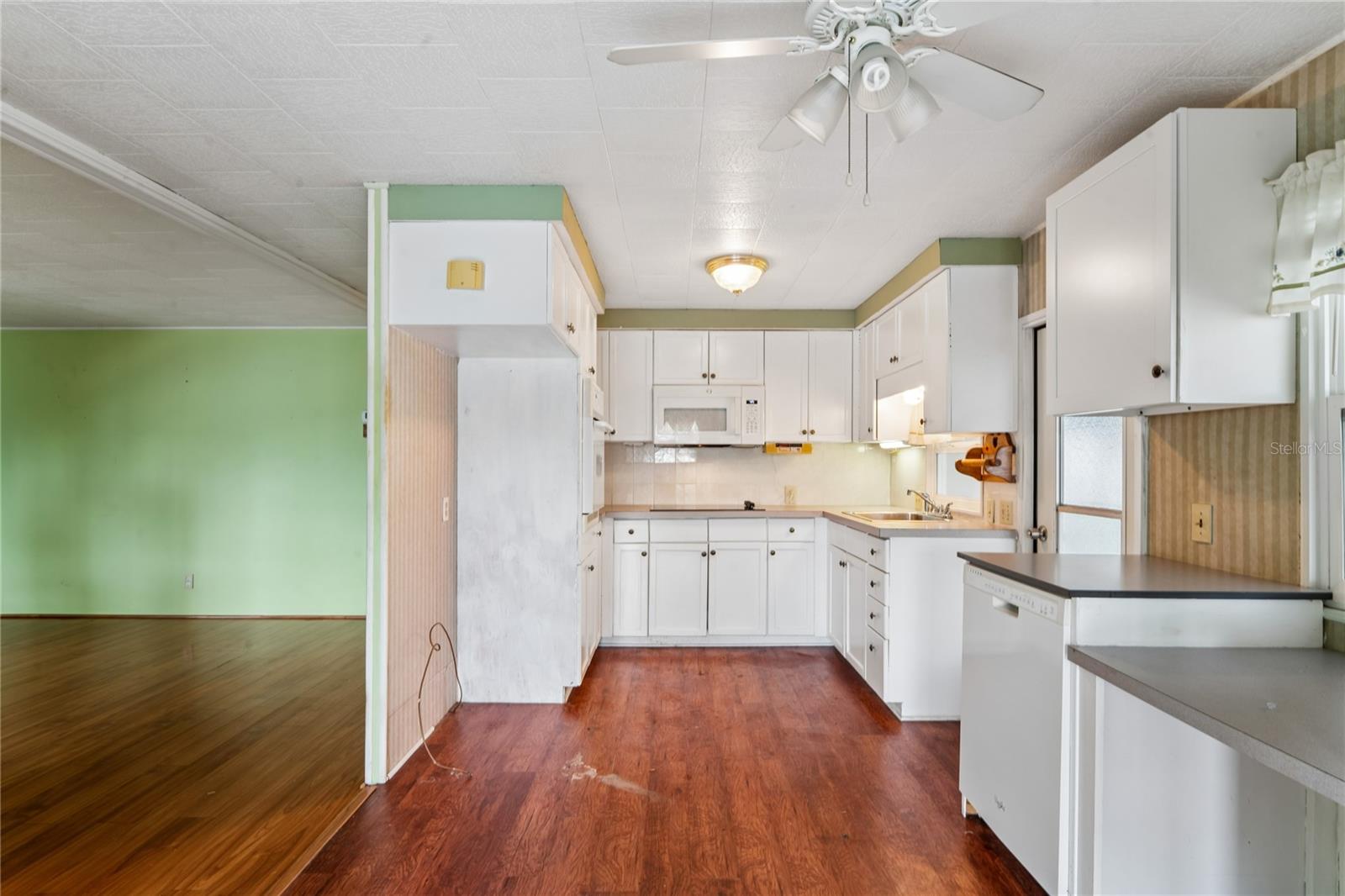 2000 E BAY DR #25 — photo 11