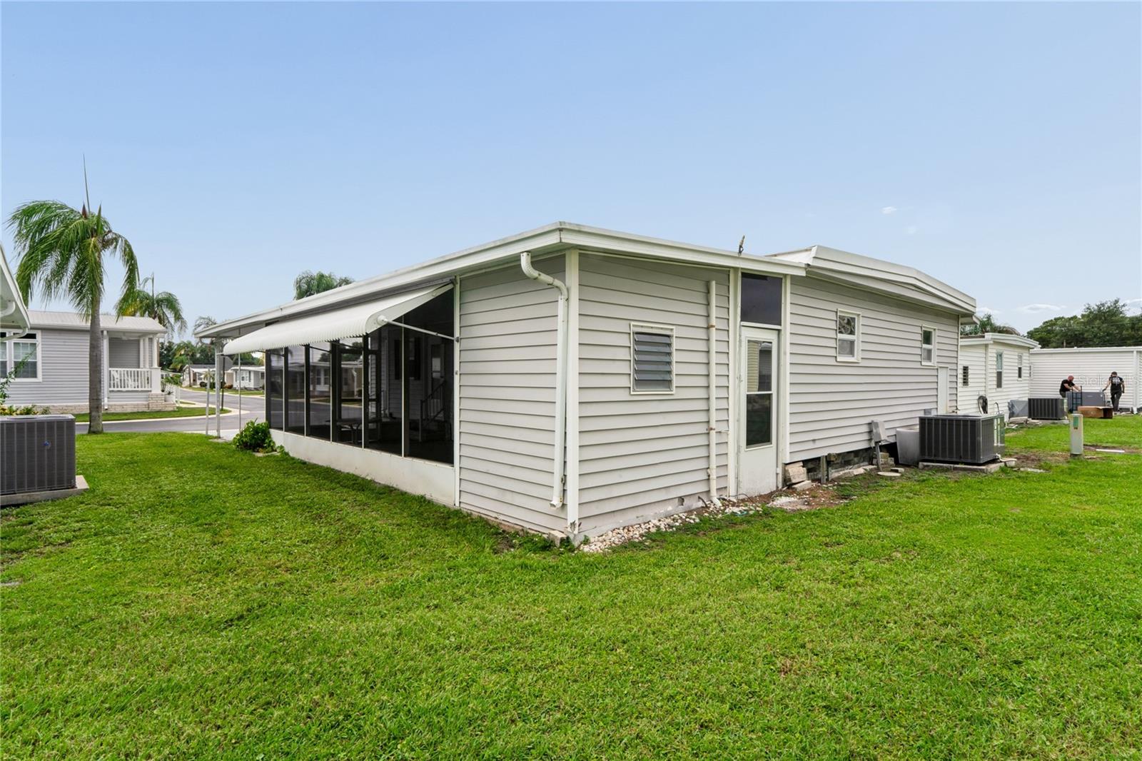 2000 E BAY DR #25 — photo 44