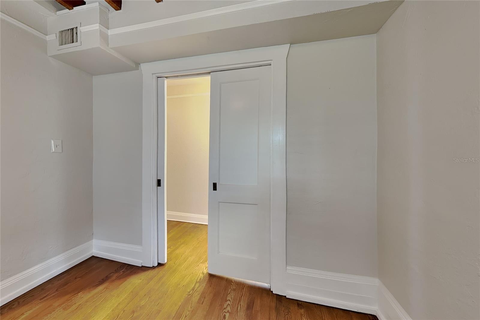 807 1/2 S FREMONT AVE ##Upper — photo 17