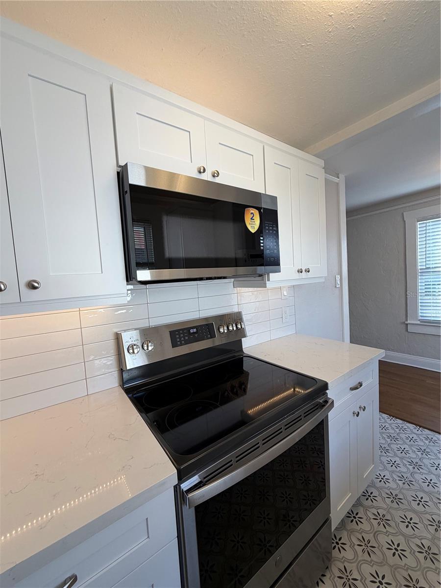 807 1/2 S FREMONT AVE ##Upper — photo 5