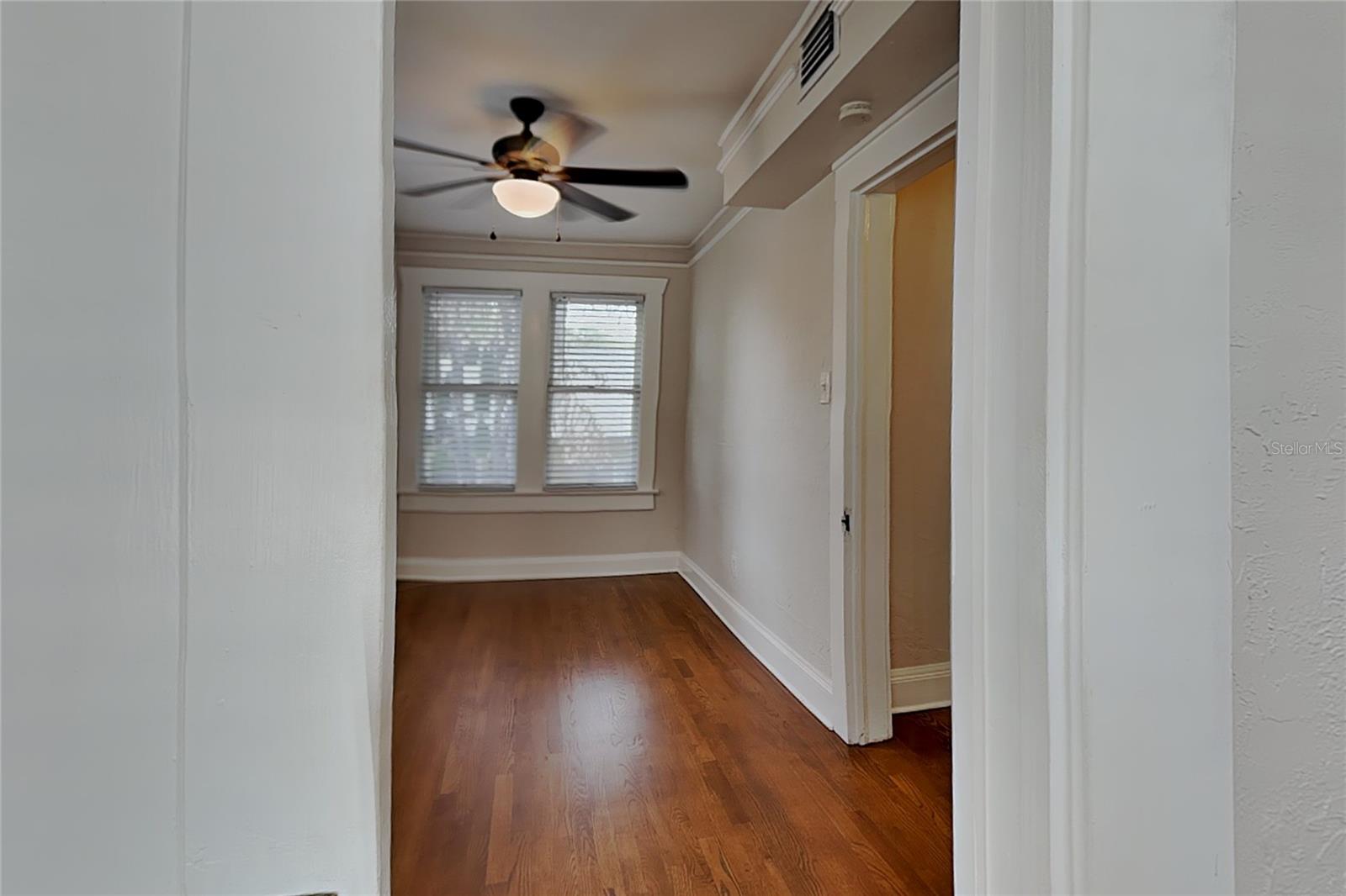 807 1/2 S FREMONT AVE ##Upper — photo 33