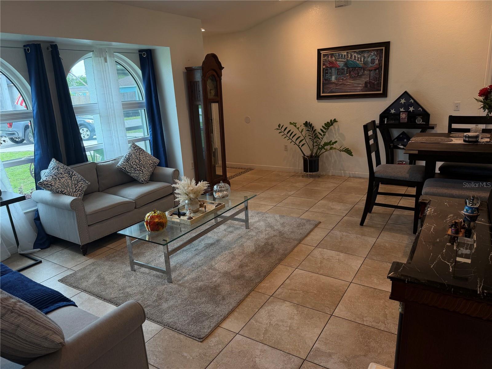 3824 HOLIN LN — photo 3
