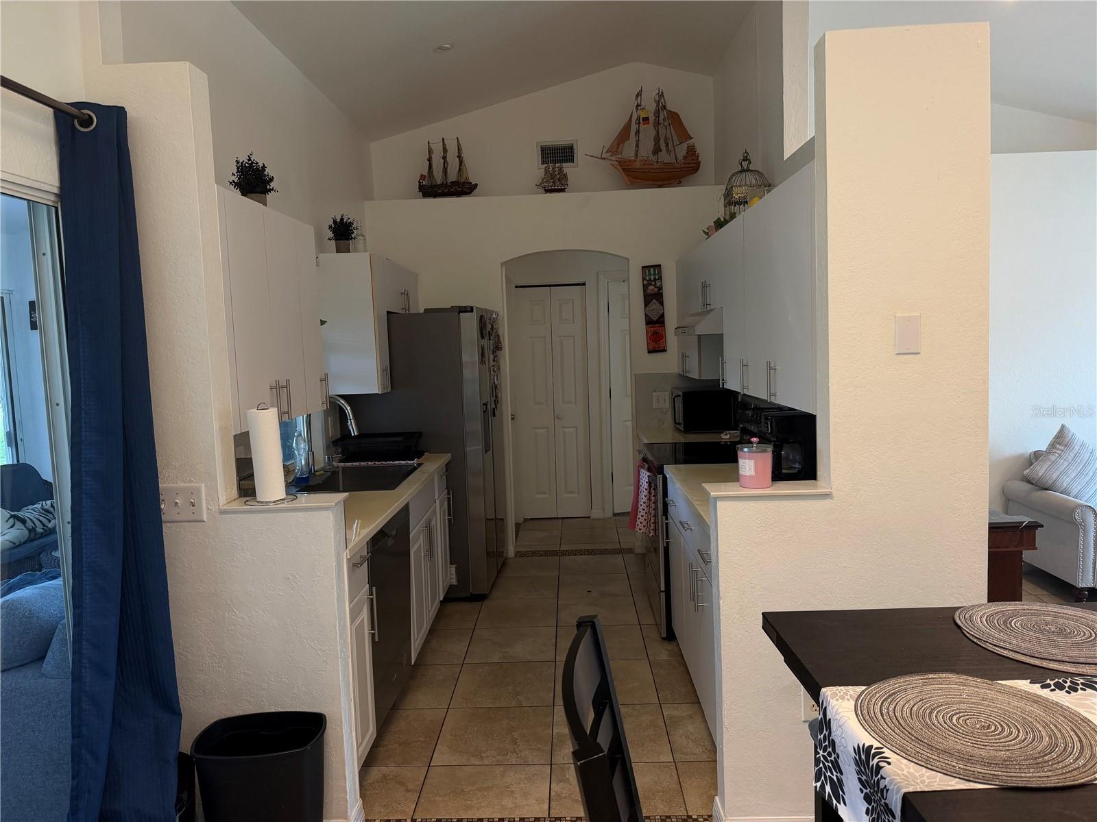 3824 HOLIN LN — photo 7