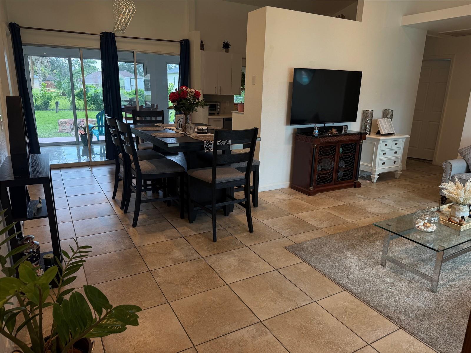 3824 HOLIN LN — photo 5