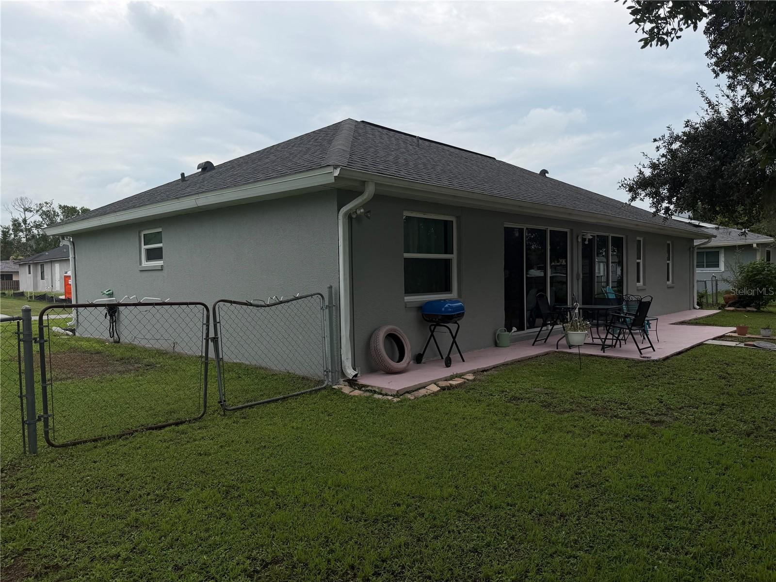 3824 HOLIN LN — photo 41