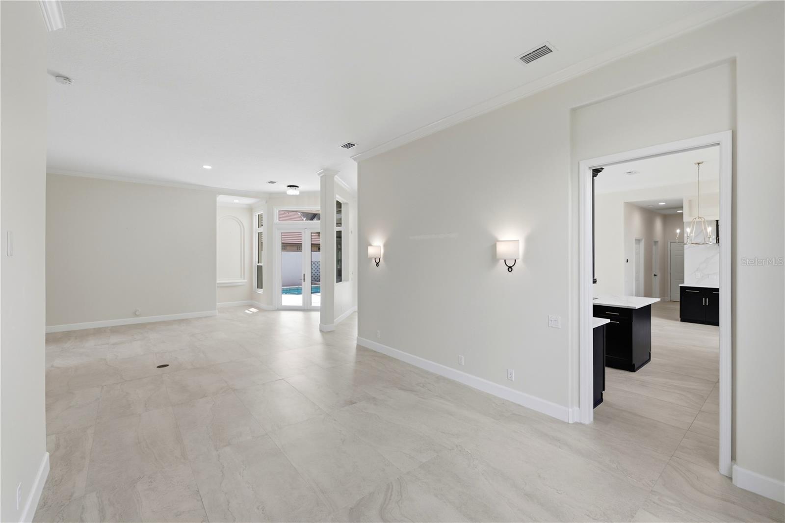 309 S STONE BRIAR CREEK DR — photo 16