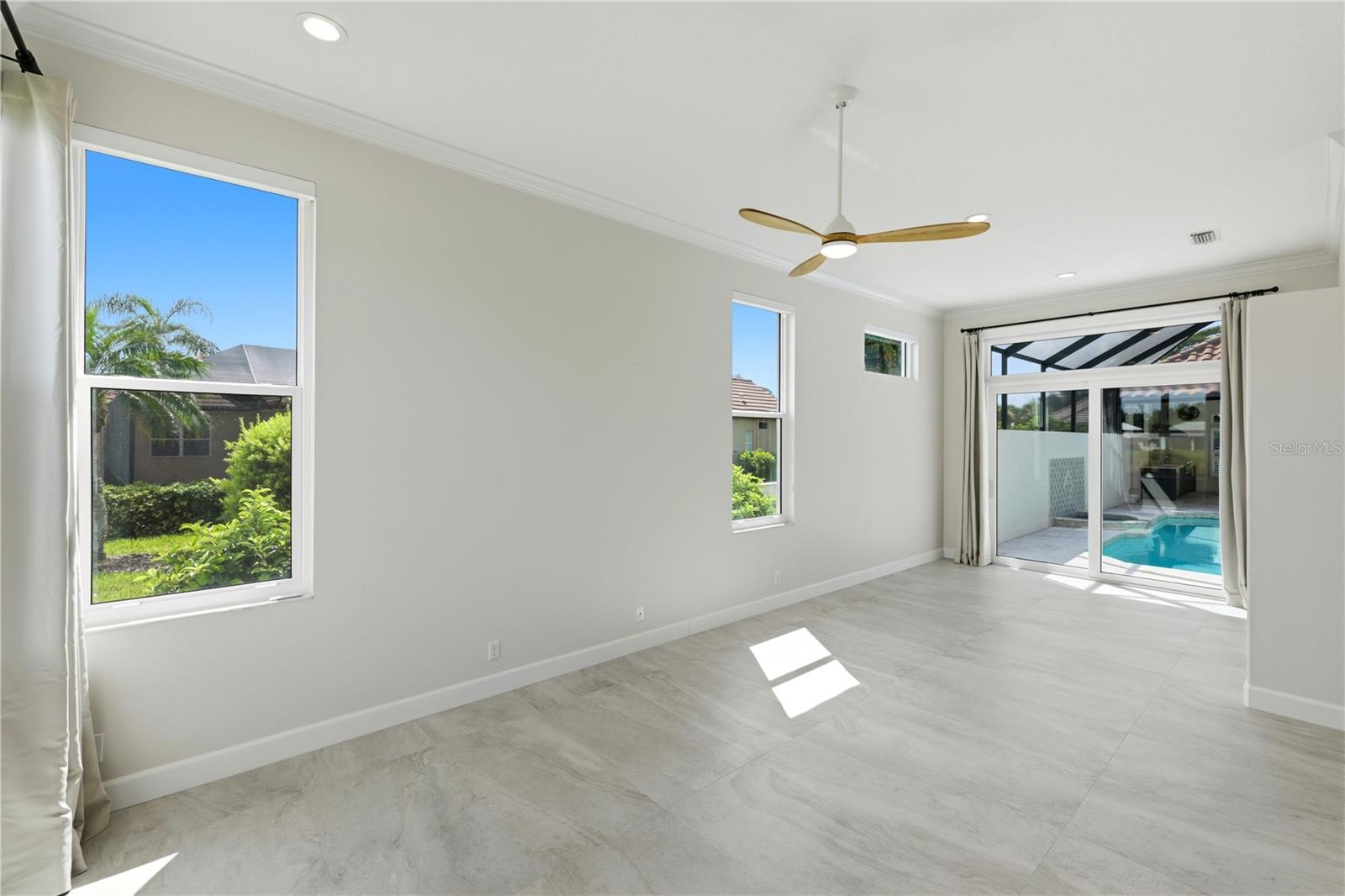 309 S STONE BRIAR CREEK DR — photo 47