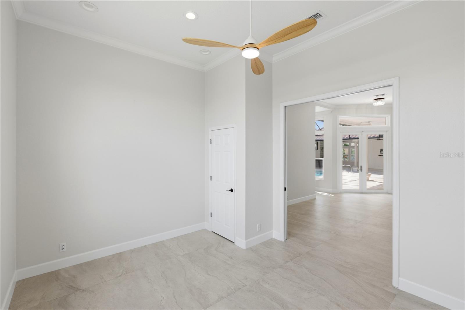 309 S STONE BRIAR CREEK DR — photo 38