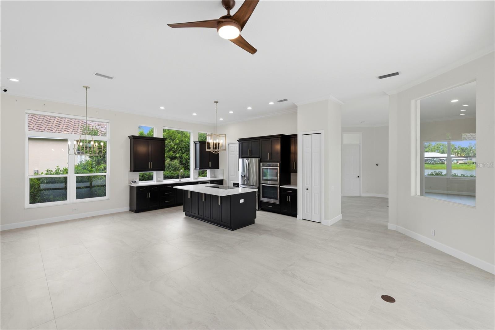 309 S STONE BRIAR CREEK DR — photo 29