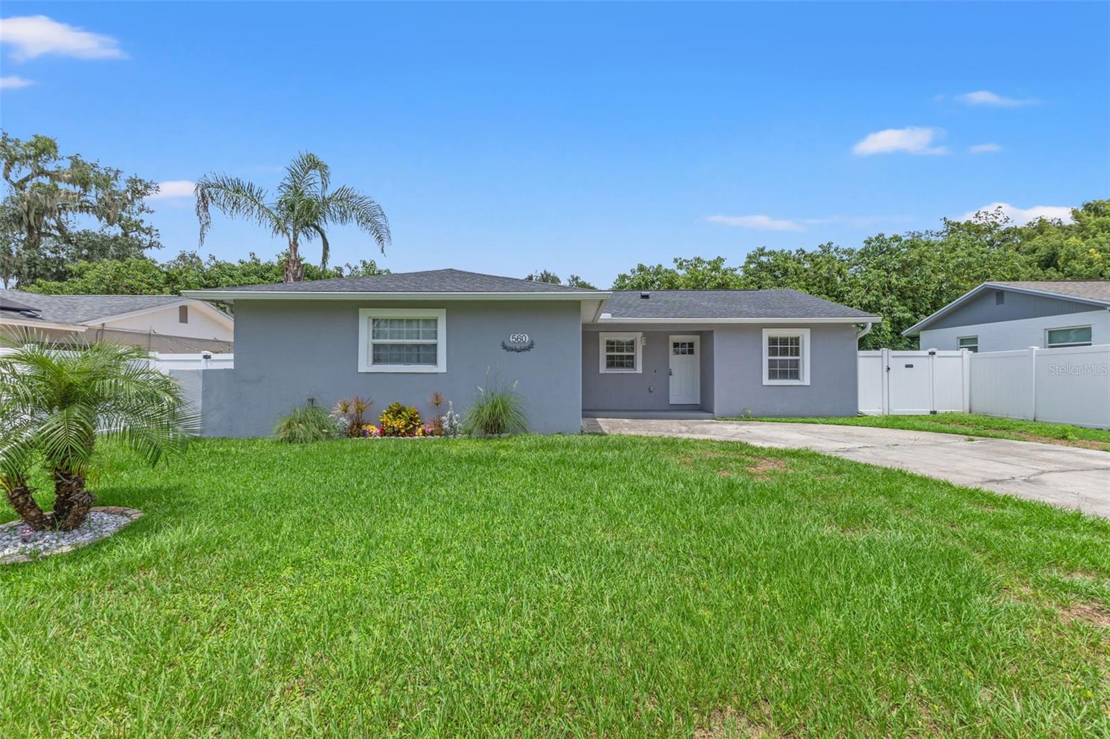 560 ROBIN HILL CIR — photo 2