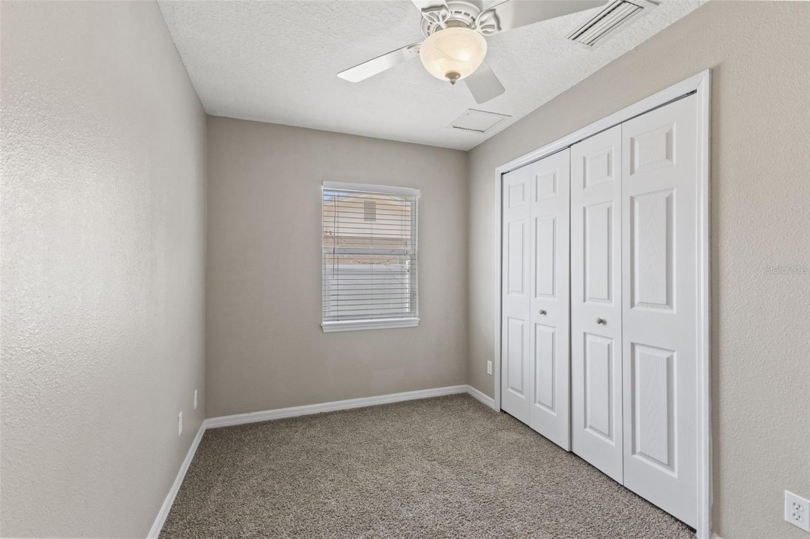 560 ROBIN HILL CIR — photo 17
