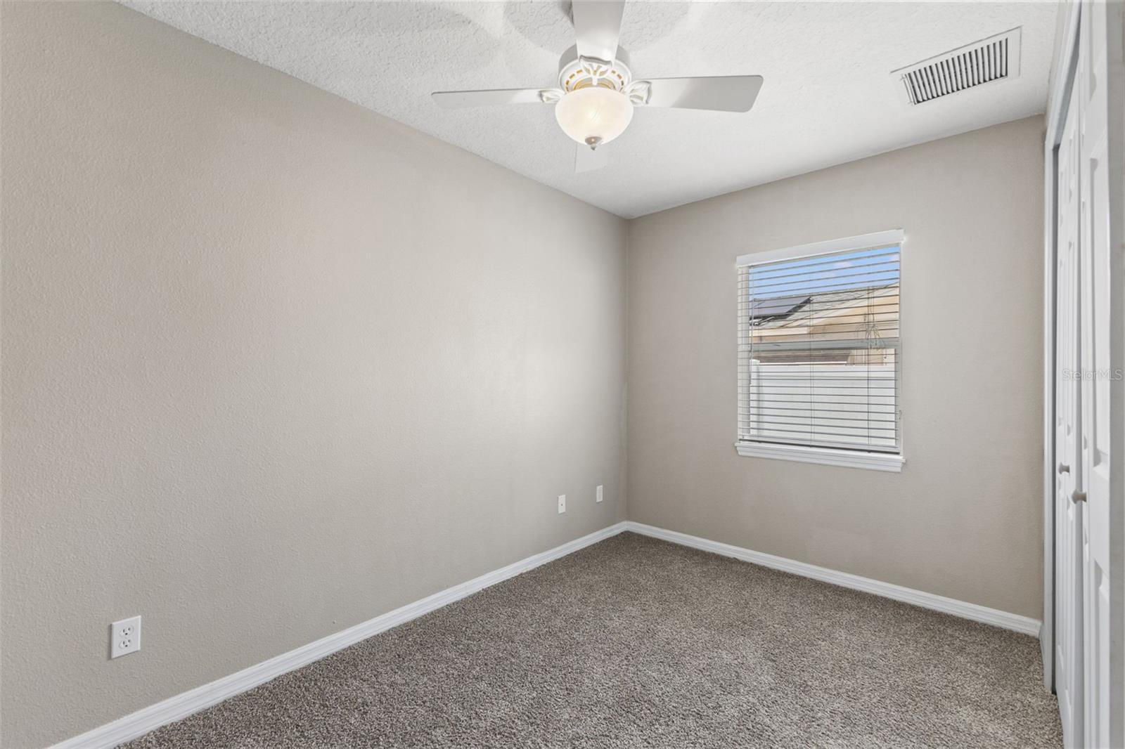 560 ROBIN HILL CIR — photo 16