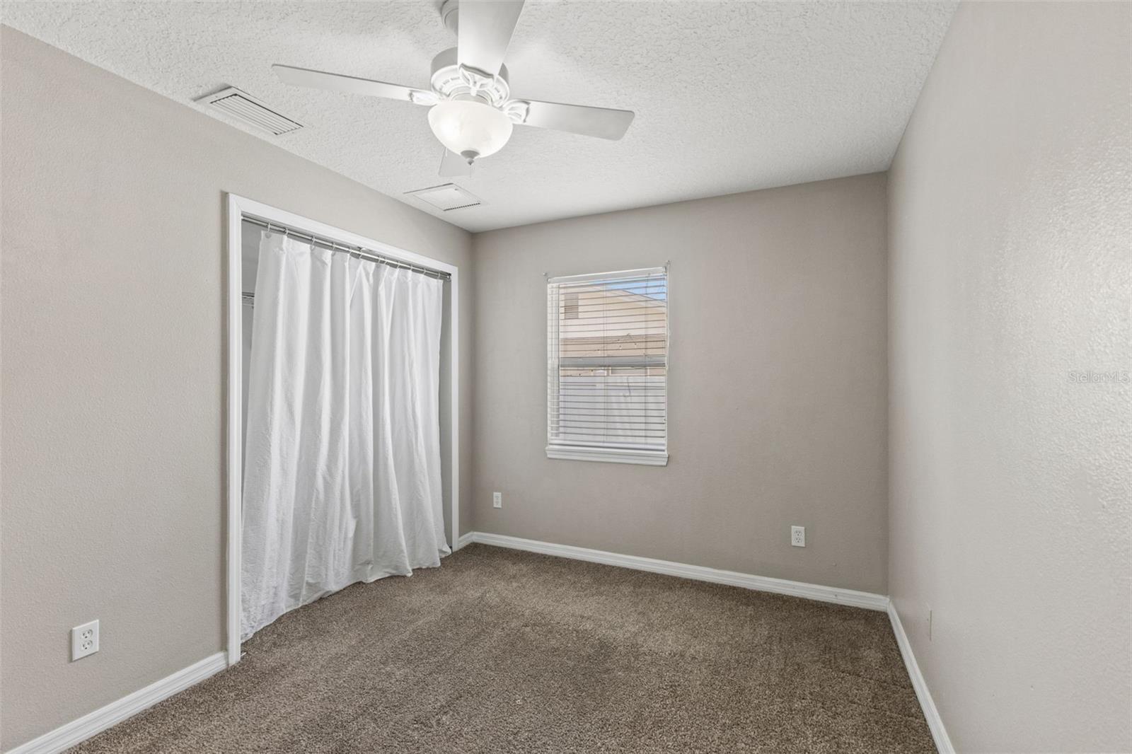 560 ROBIN HILL CIR — photo 13