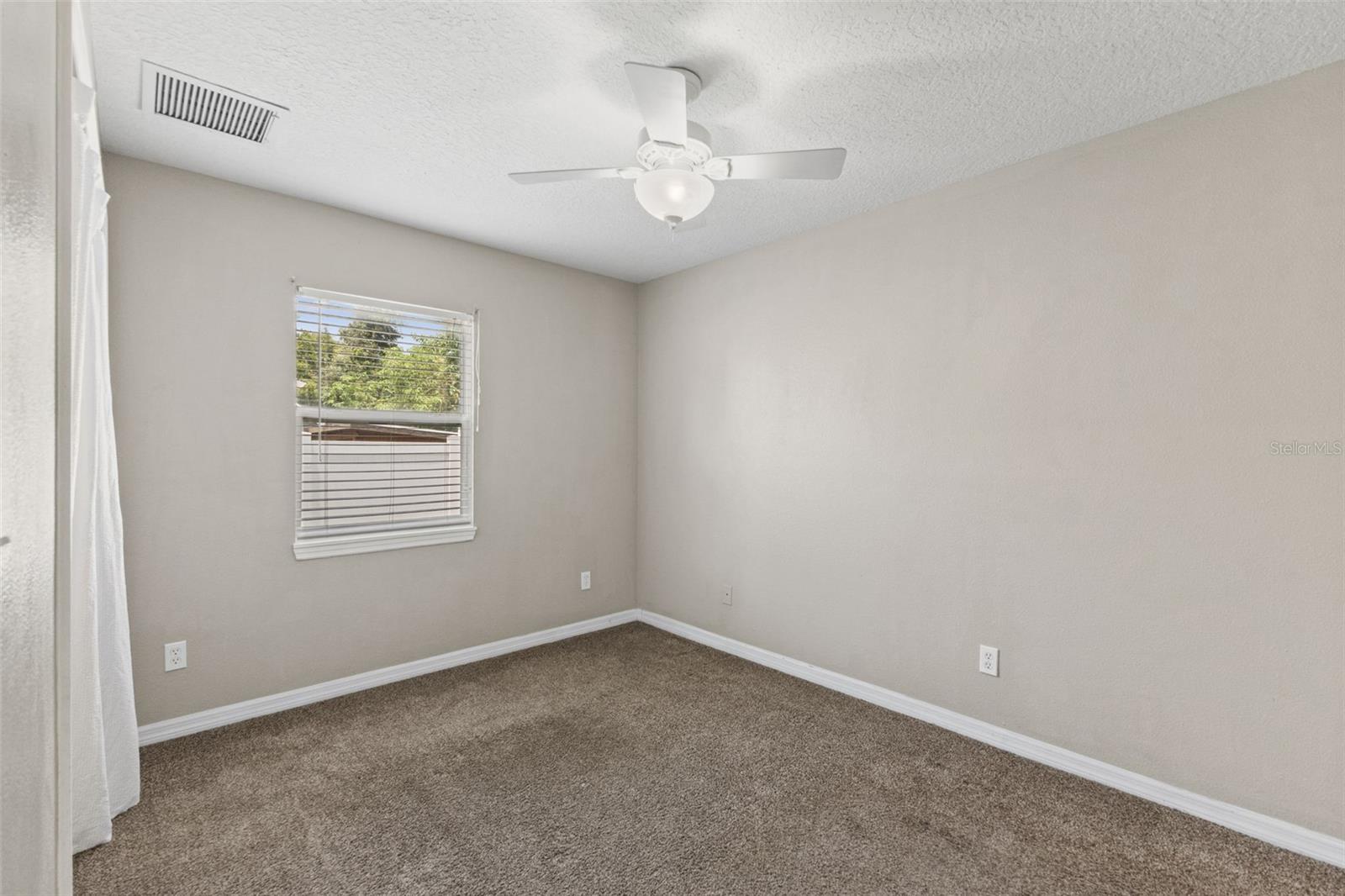 560 ROBIN HILL CIR — photo 14