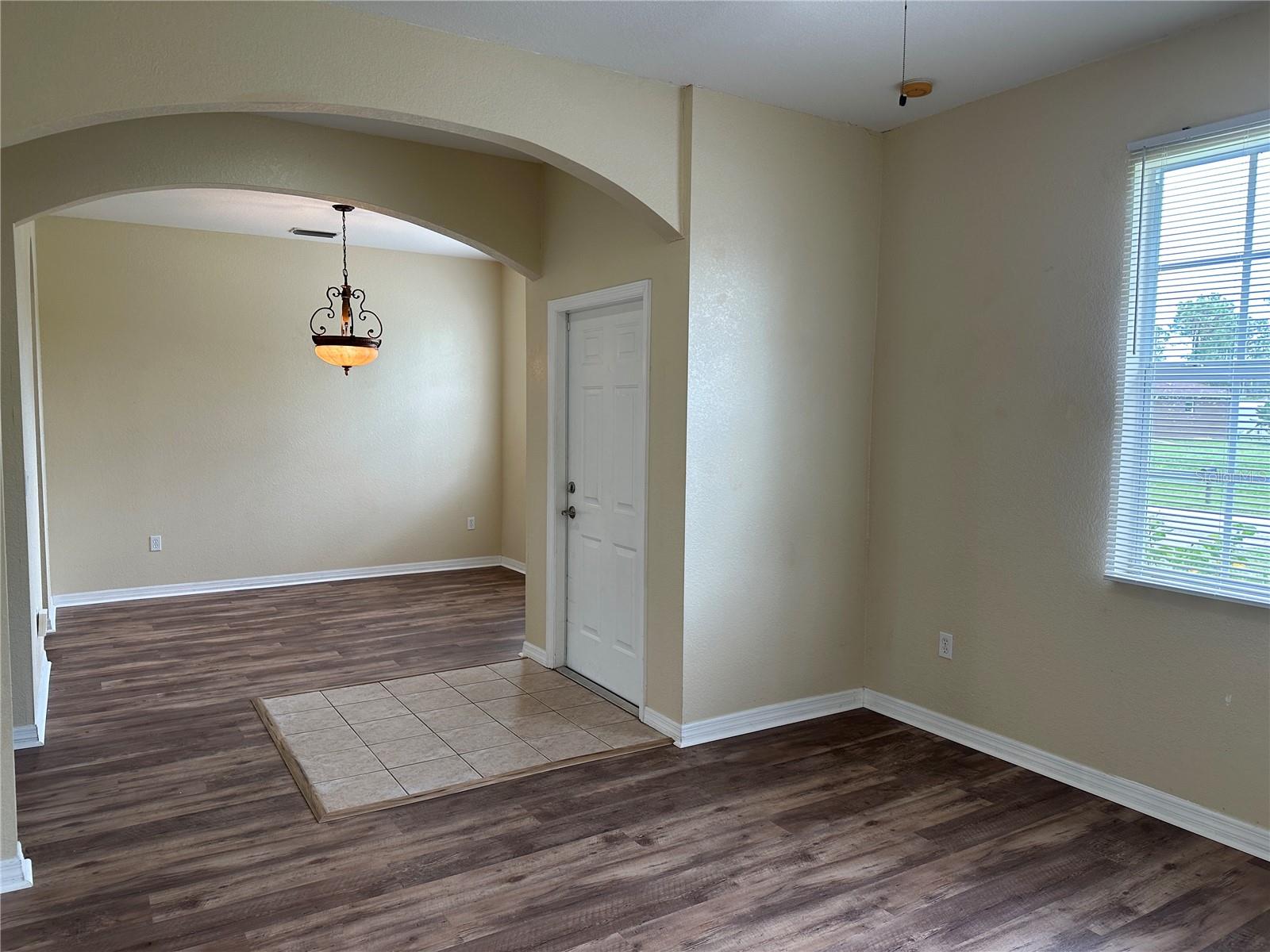 1818 GOVERNOR AVE — photo 4