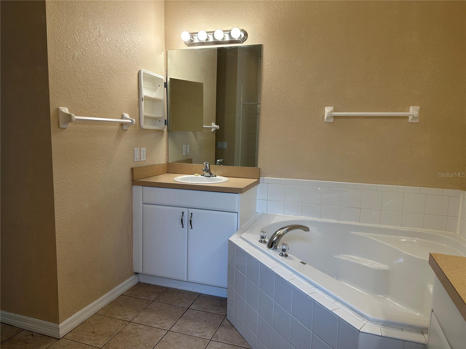 1818 GOVERNOR AVE — photo 24
