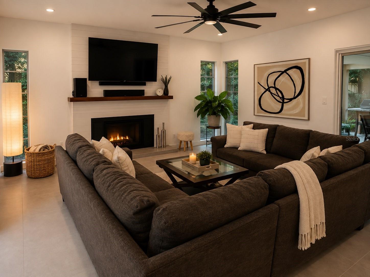 1712 INDIAN ROCKS RD — photo 3