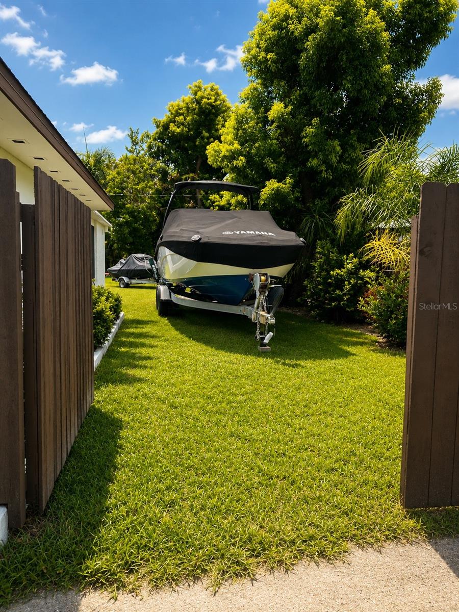 1712 INDIAN ROCKS RD — photo 35