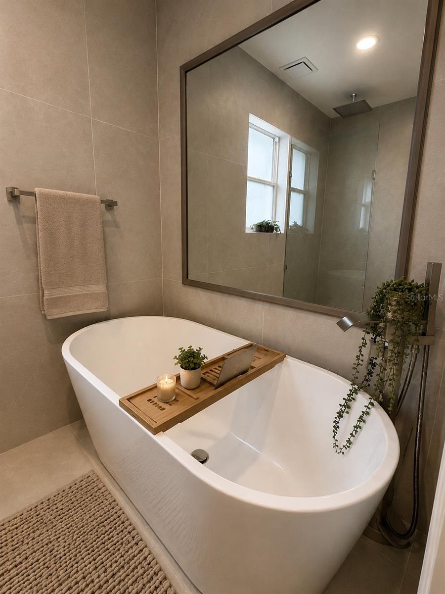 1712 INDIAN ROCKS RD — photo 22