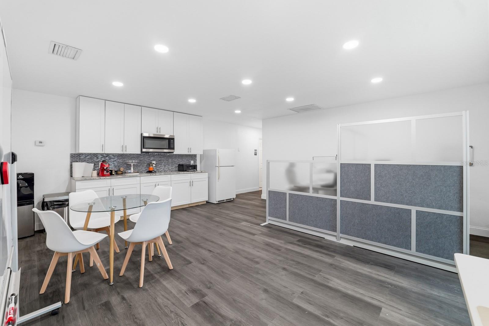 7113 CAUSEWAY BLVD — photo 5