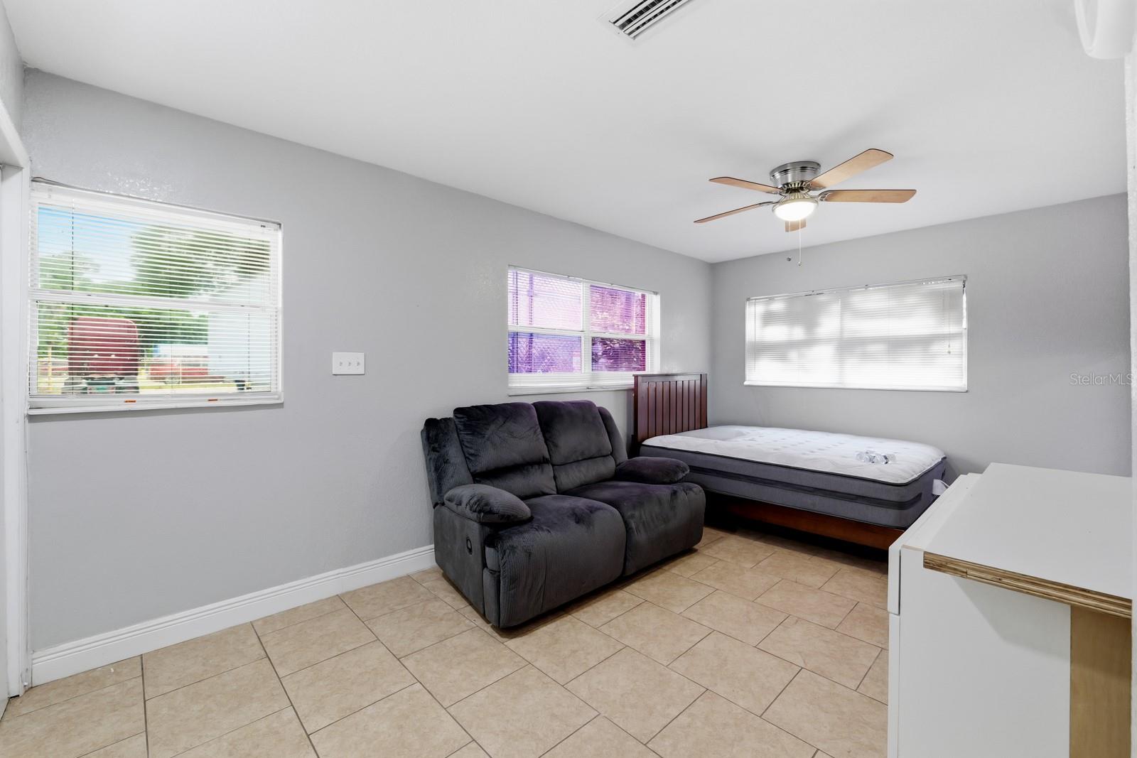 7113 CAUSEWAY BLVD — photo 10