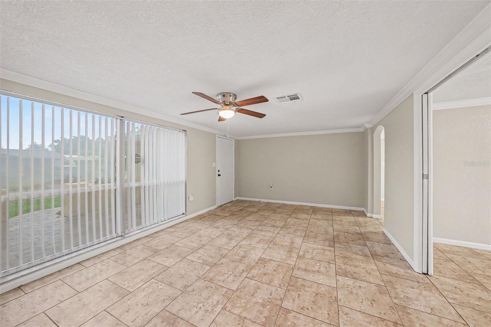 9135 HUNT CLUB LN — photo 6