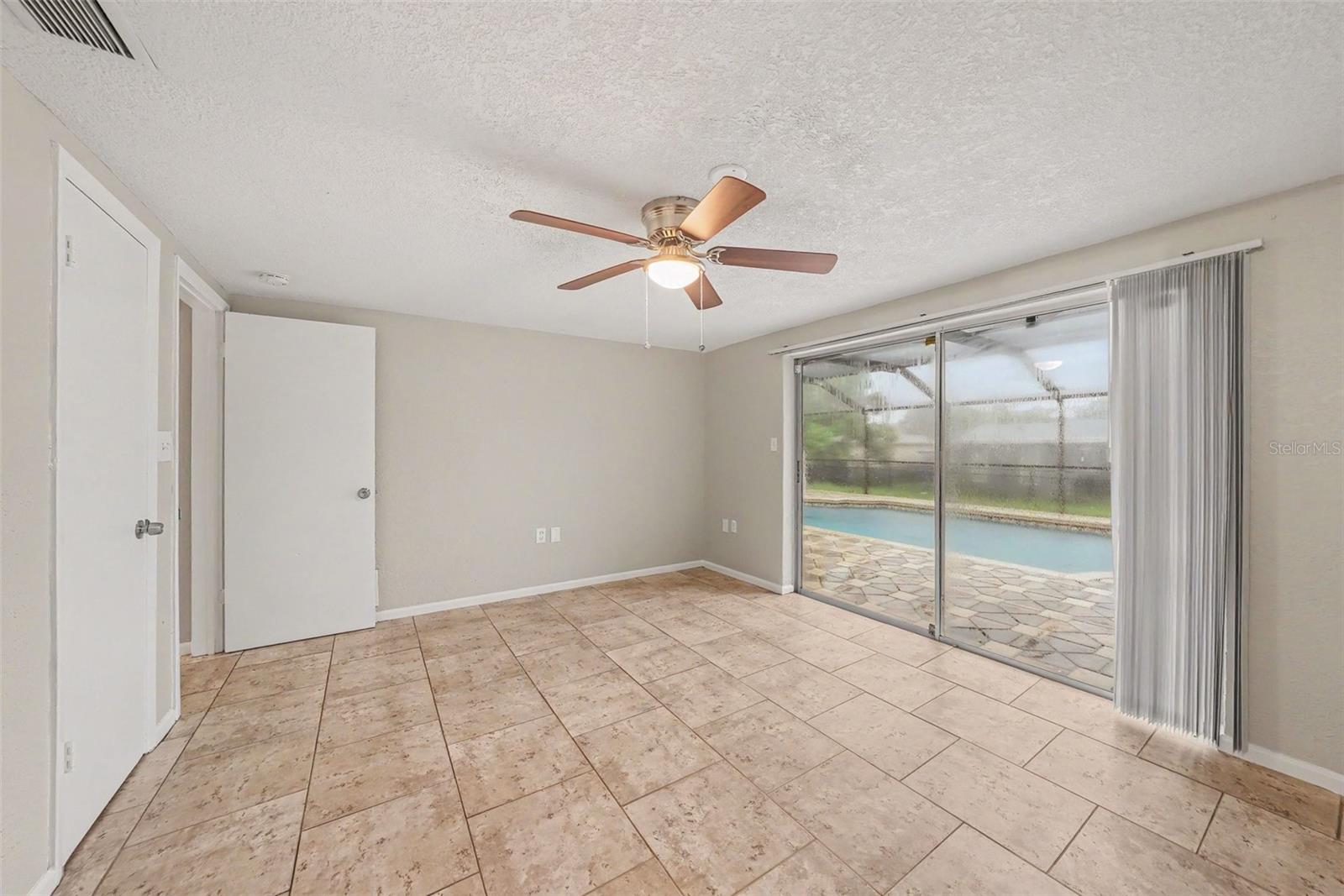 9135 HUNT CLUB LN — photo 12