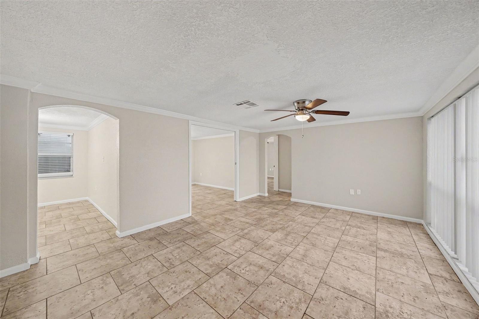 9135 HUNT CLUB LN — photo 7