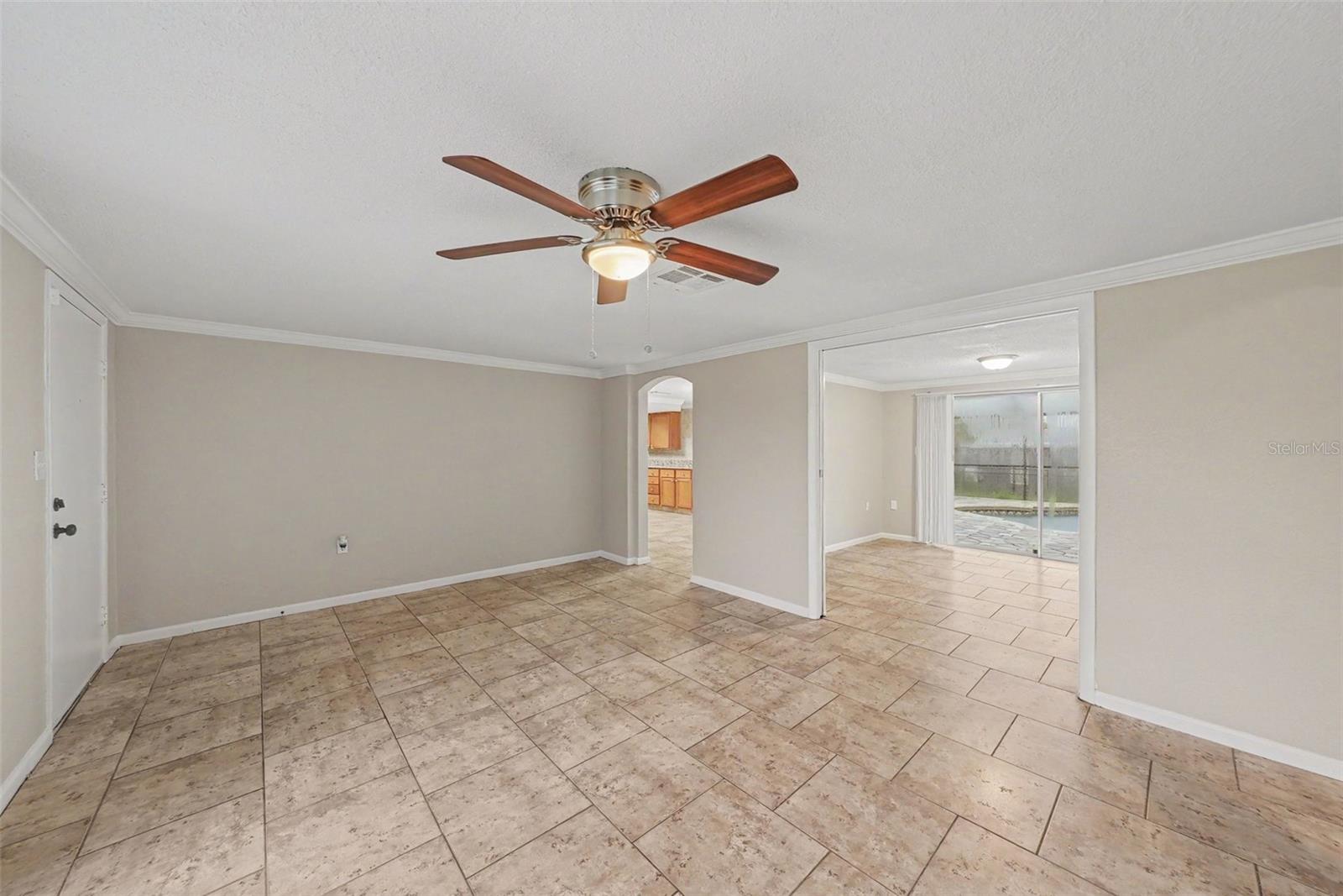 9135 HUNT CLUB LN — photo 9