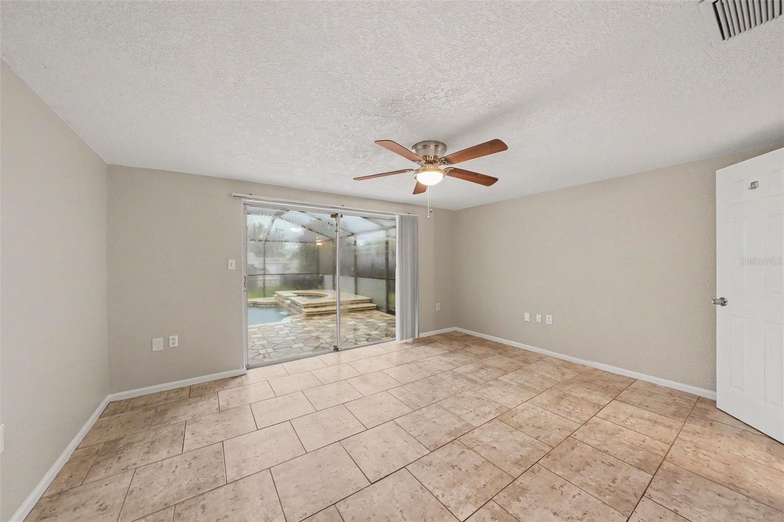 9135 HUNT CLUB LN — photo 13