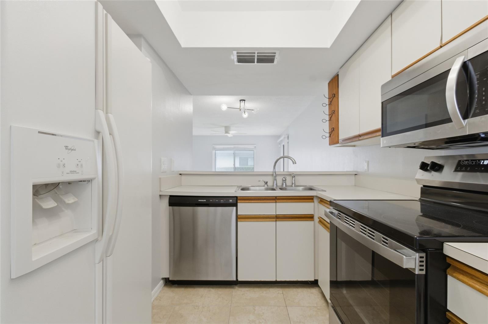 2701 COUNTRYSIDE BLVD #102 — photo 9