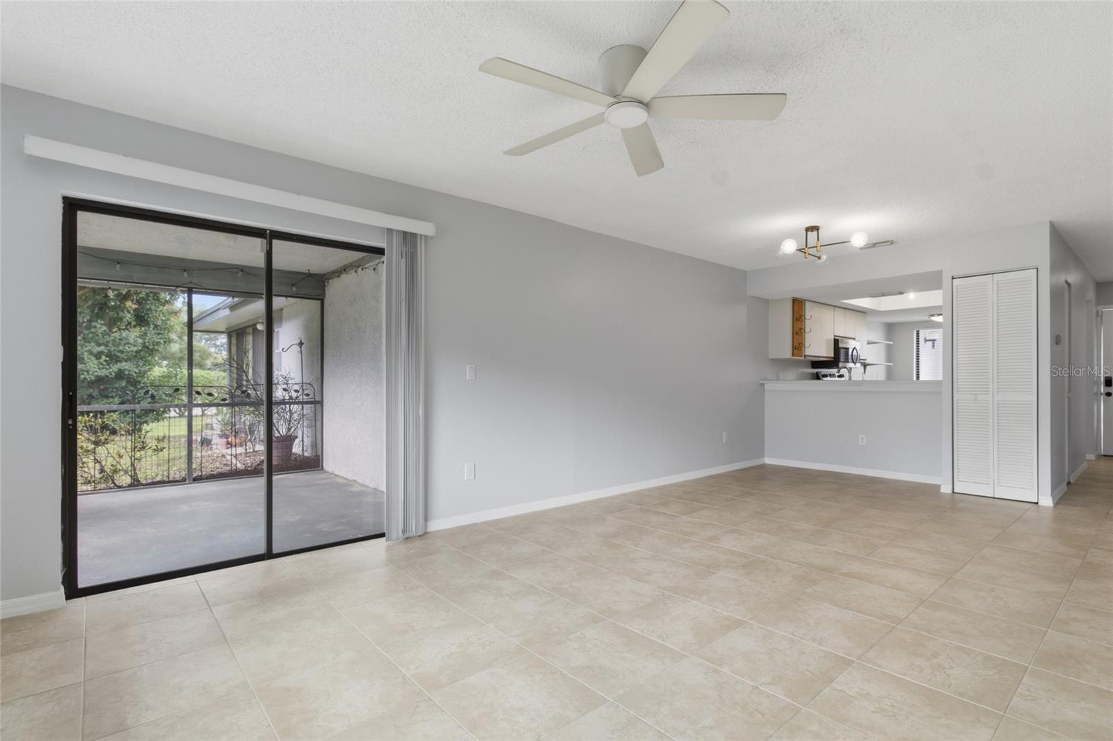 2701 COUNTRYSIDE BLVD #102 — photo 7