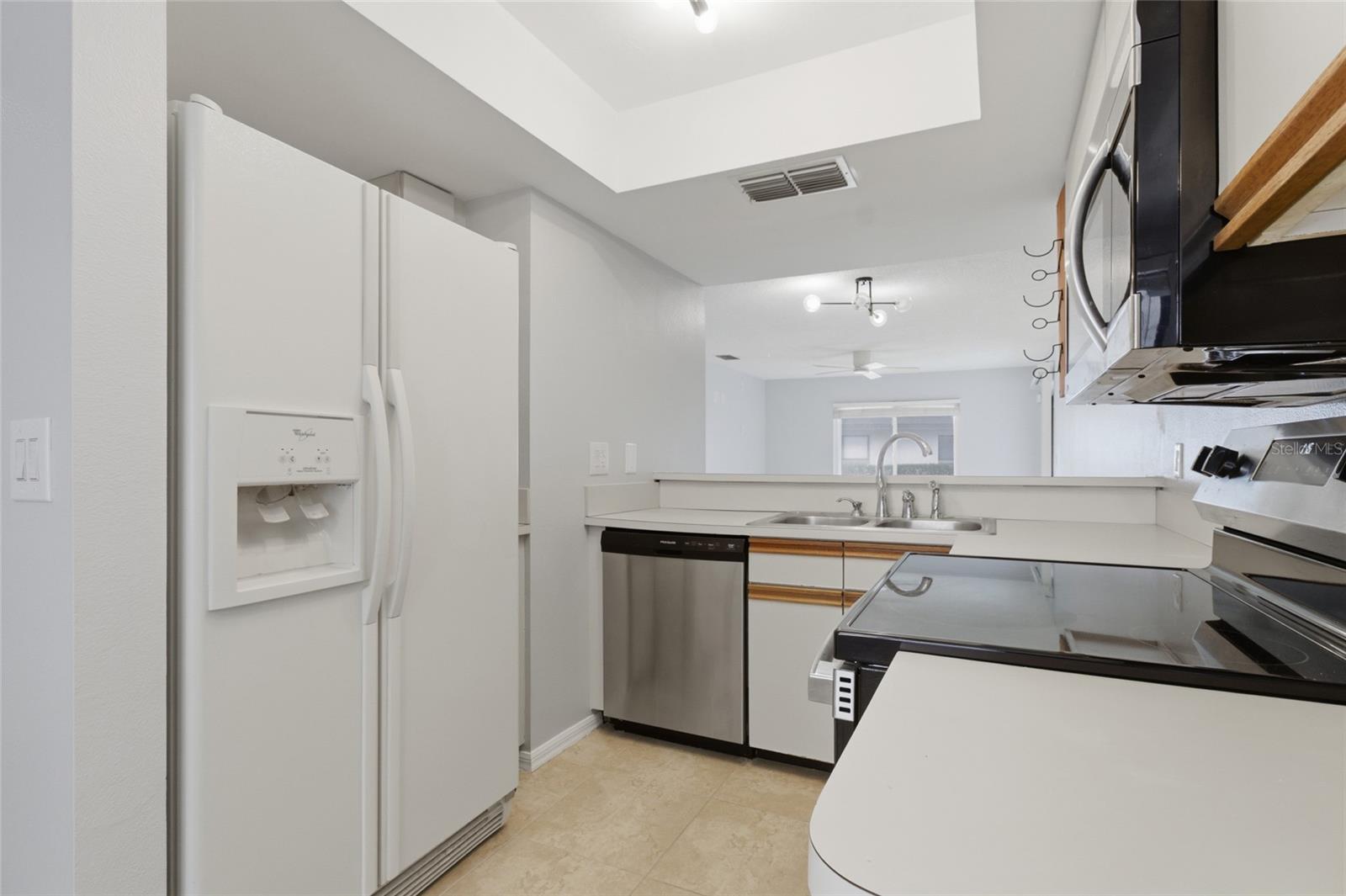 2701 COUNTRYSIDE BLVD #102 — photo 10