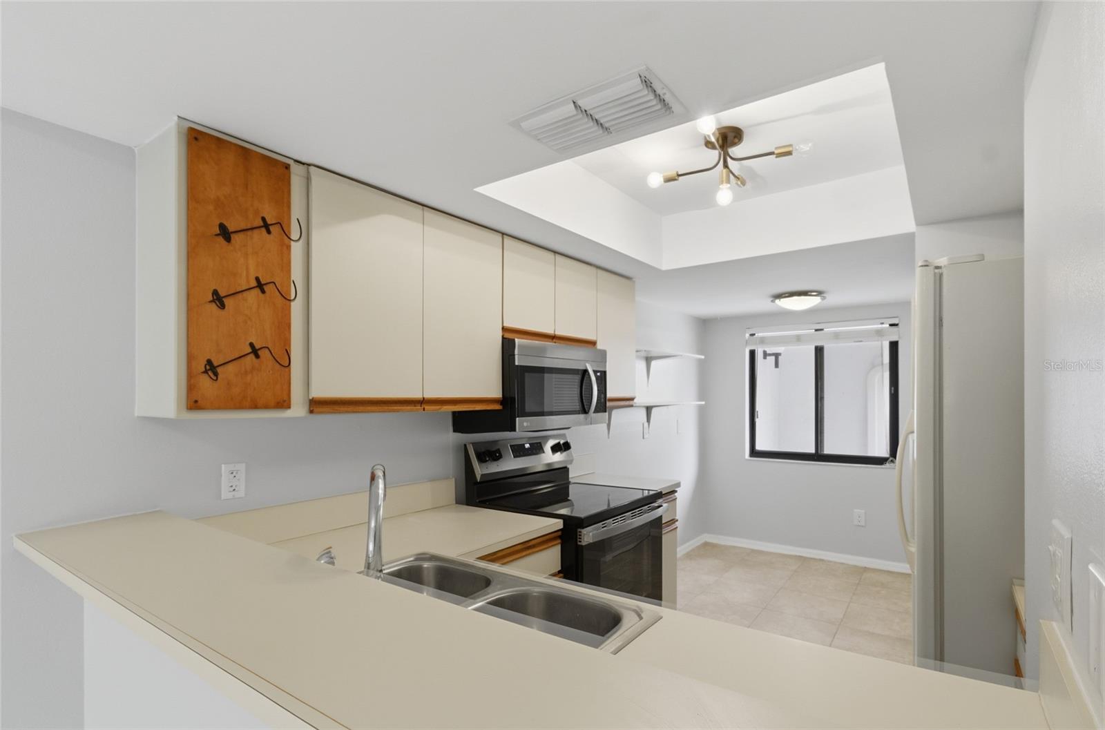 2701 COUNTRYSIDE BLVD #102 — photo 11