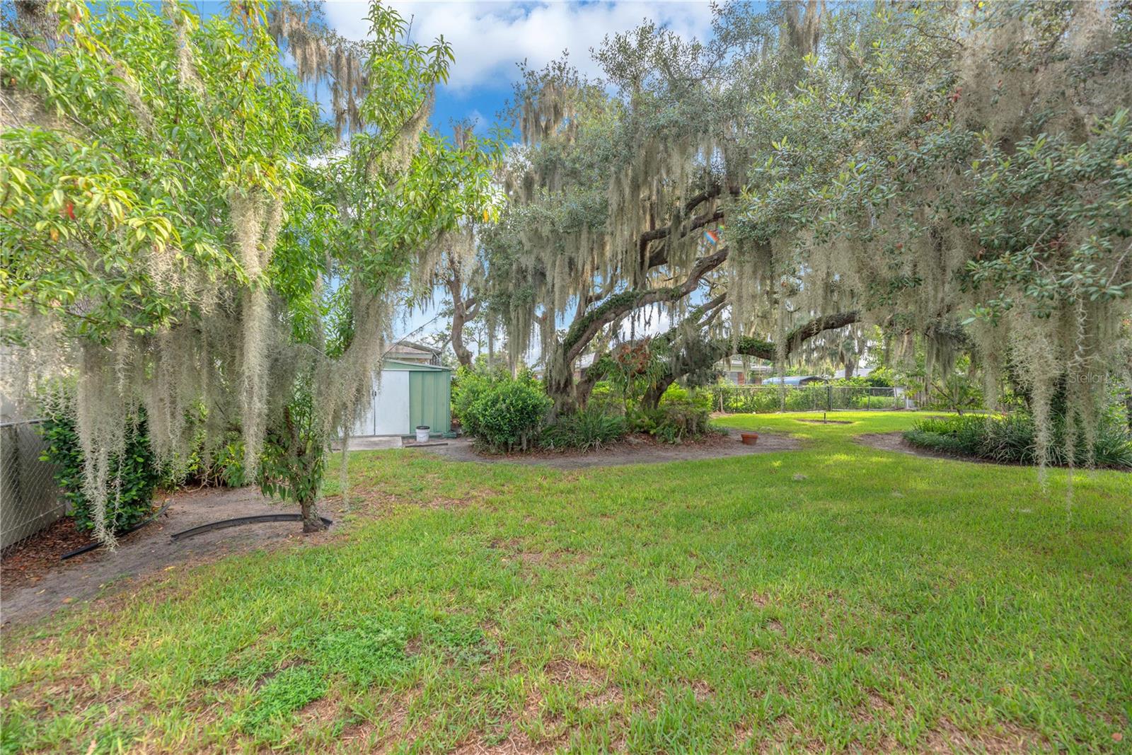 110 ASHBROOK DR — photo 6