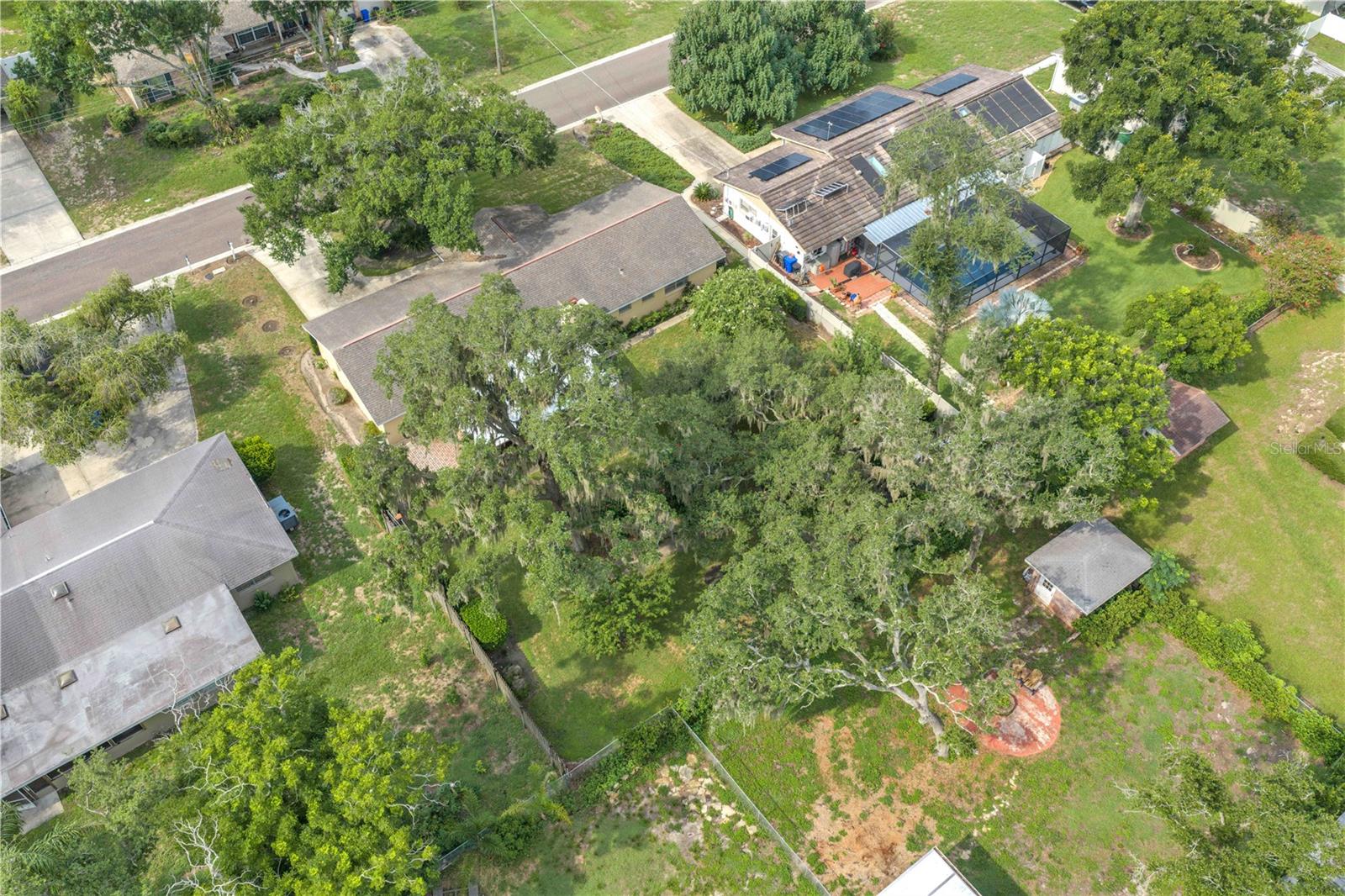 110 ASHBROOK DR — photo 37