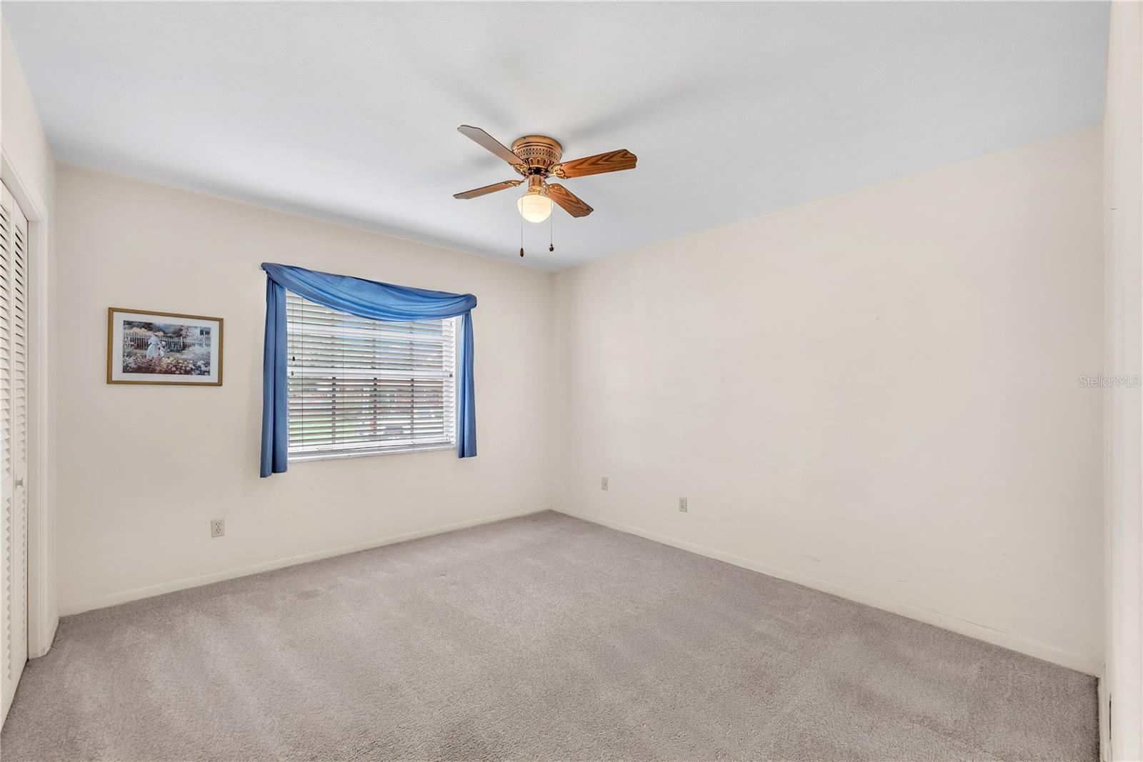 110 ASHBROOK DR — photo 25