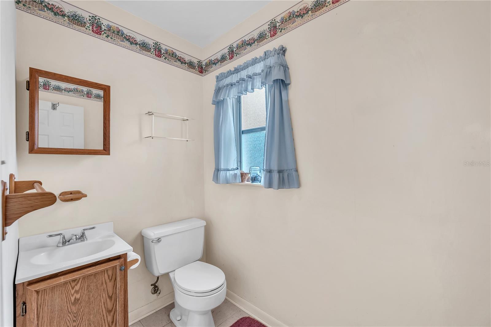 110 ASHBROOK DR — photo 32