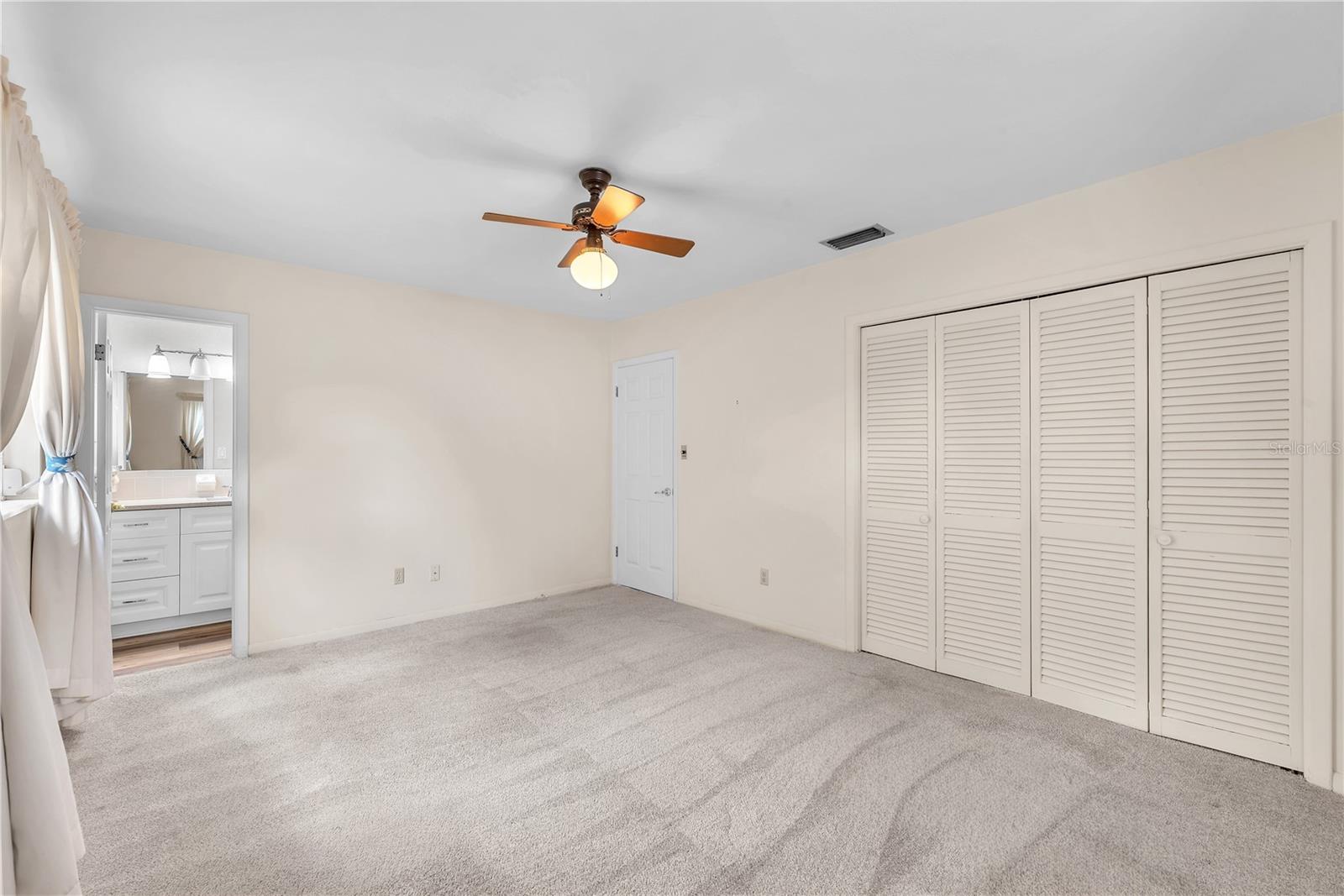110 ASHBROOK DR — photo 28