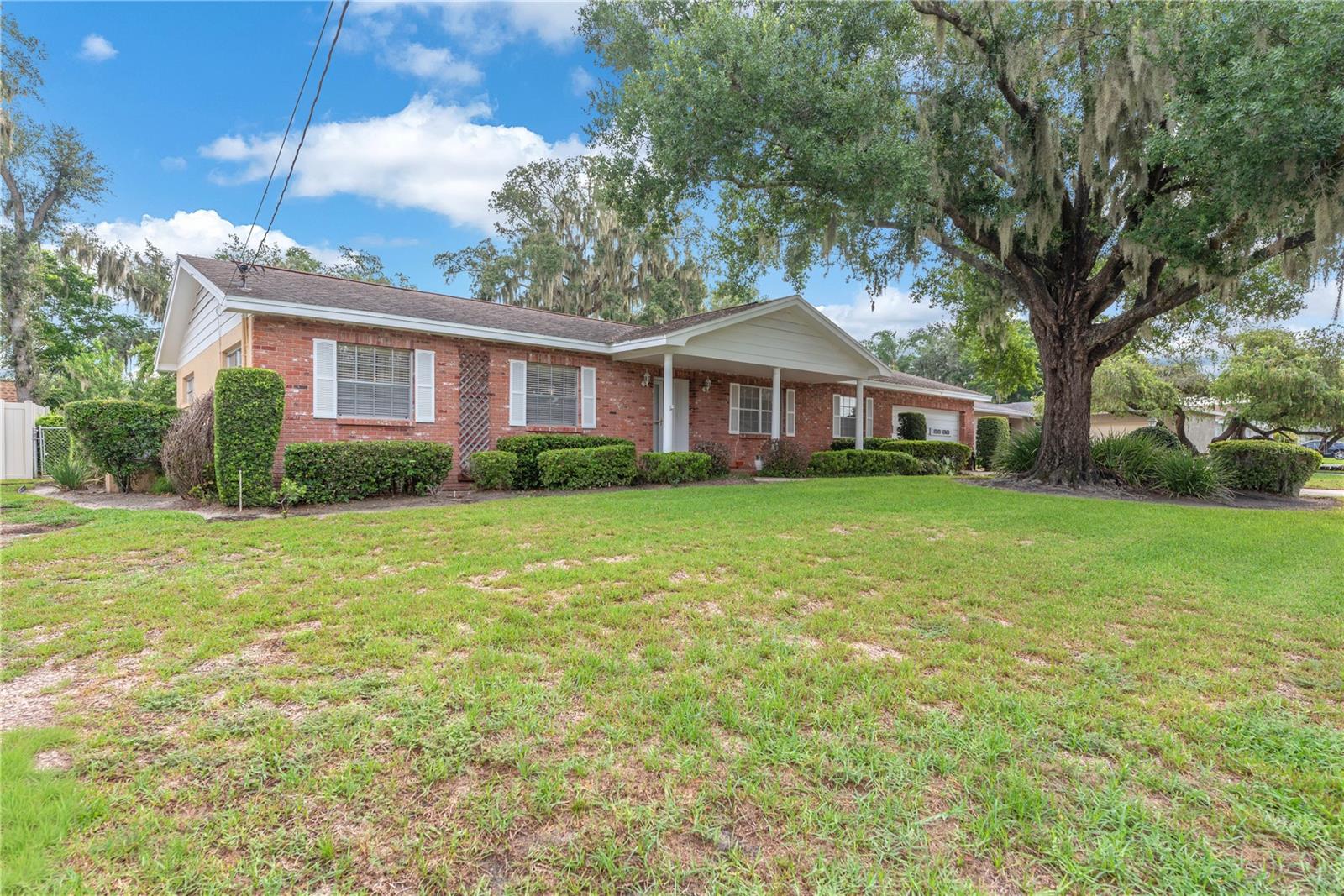 110 ASHBROOK DR — photo 4