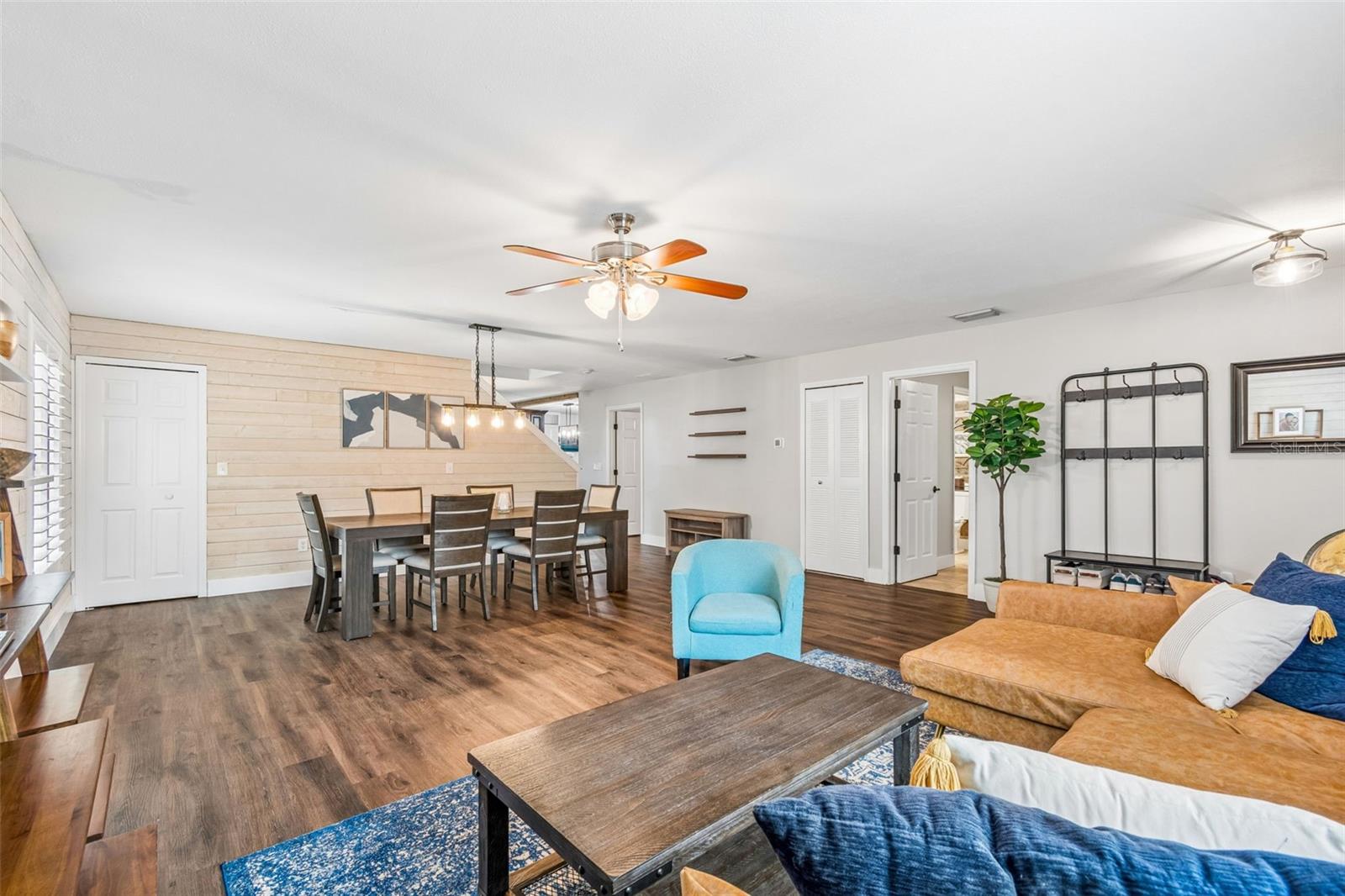 13715 TRAMORE DR — photo 13